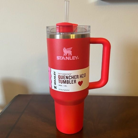 كأس ستانلي الأحمر لعيد الحب