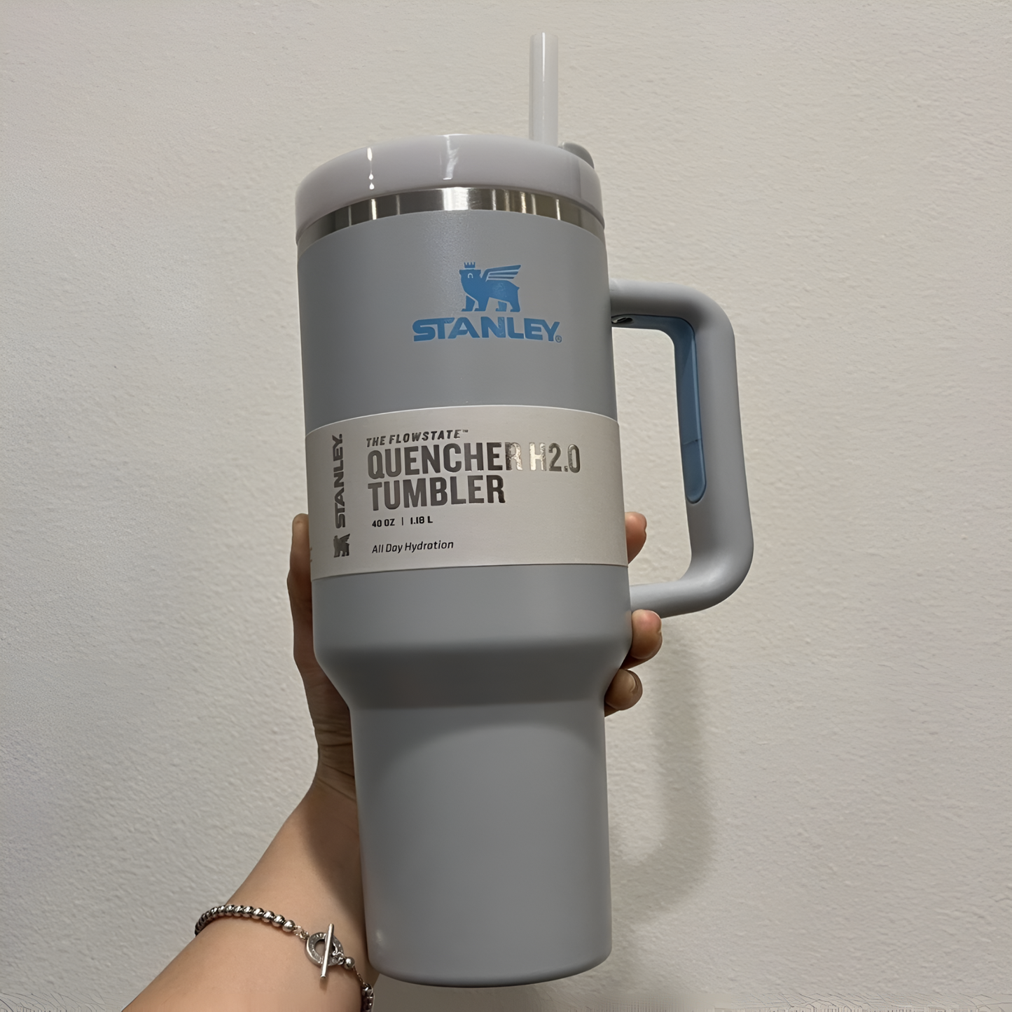 كأس ستانلي باللون الأزرق الفاتح