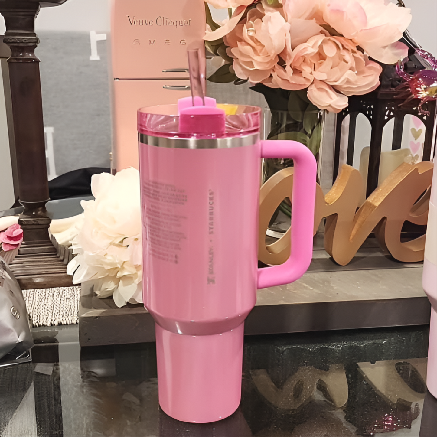 كوب ستانلي الوردي من ستاربكس